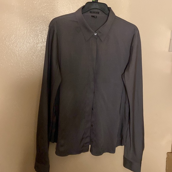 Theory 100 percent Oliver green silk blouse - Picture 4 of 13